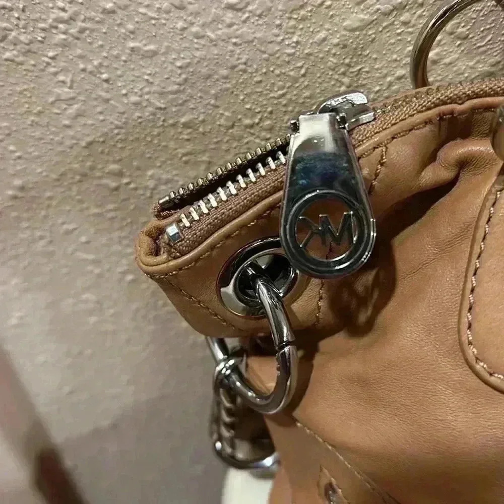 Michael Kors hobo shoulder bag - Picture 3 of 10